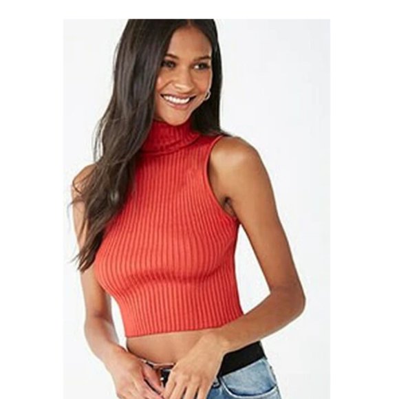 FOREVER XXI —  semi-cropped turtleneck vest - Picture 5 of 5